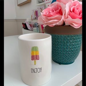 🍦🆕 🍦 Rae Dunn Ice cream candle ⭐️♥️